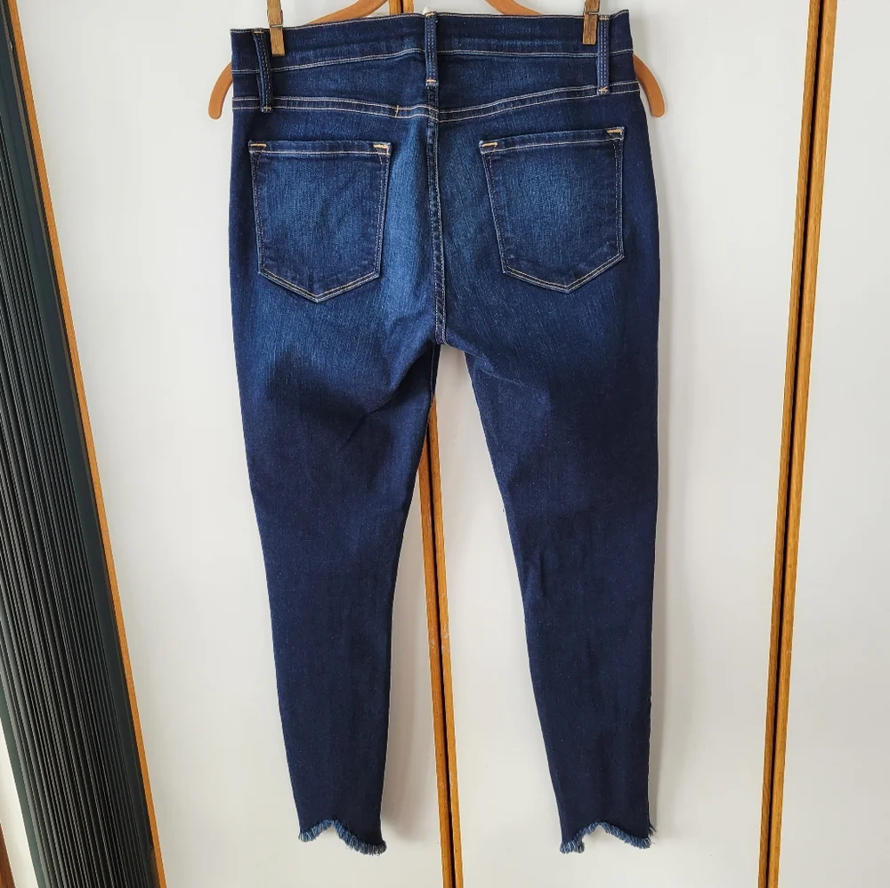 NWOT Frame Le Skinny De Jeanne Raw-Hem Mid-Rise Jeans